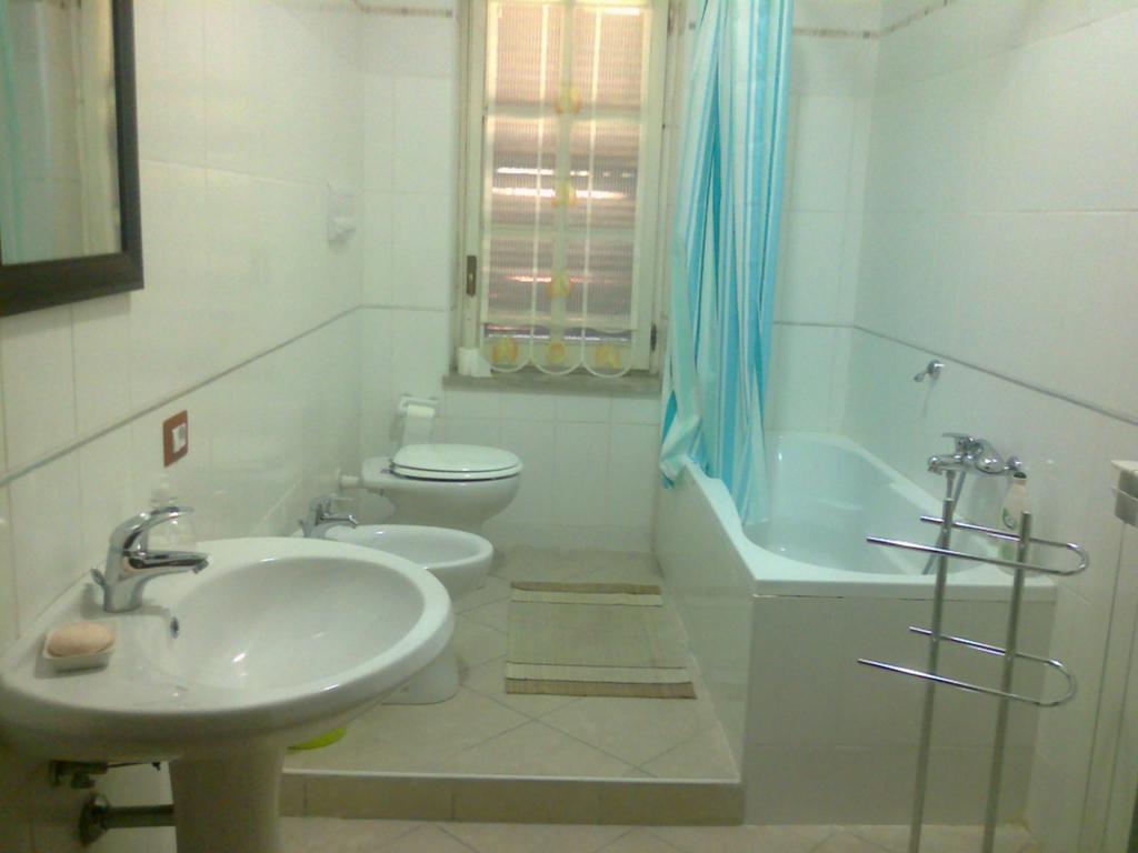 La Casa Di Miro Bed & Breakfast กาตันซาโร ห้อง รูปภาพ